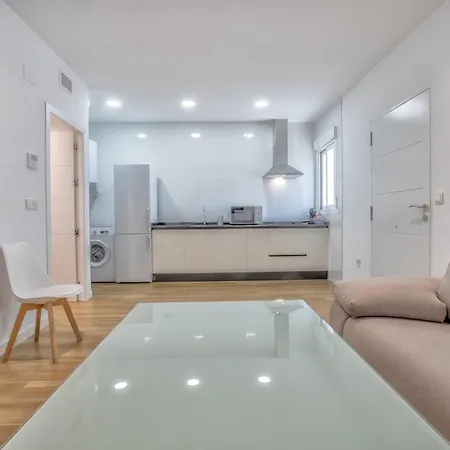 Urbanescape Apartment *
